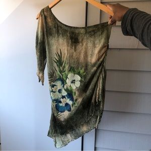 ✨SOLD✨ Candie’s Y2K off the shoulder top